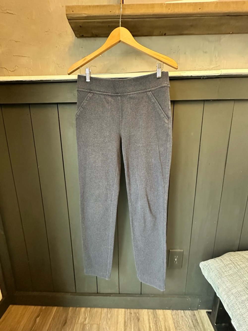 Duluth Trading Co Women's Blue Gray Pull On Pants‎ size Small